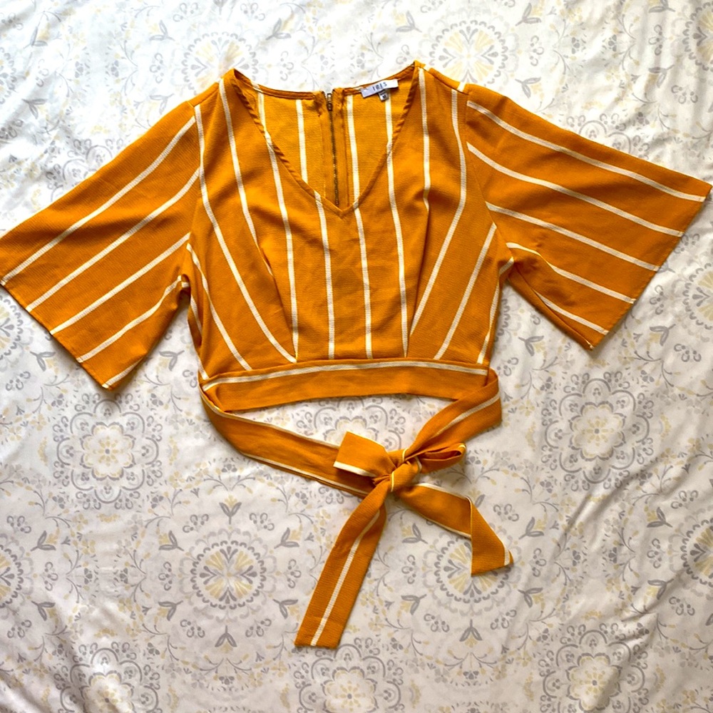 Crop blouse - Picture 2 of 3